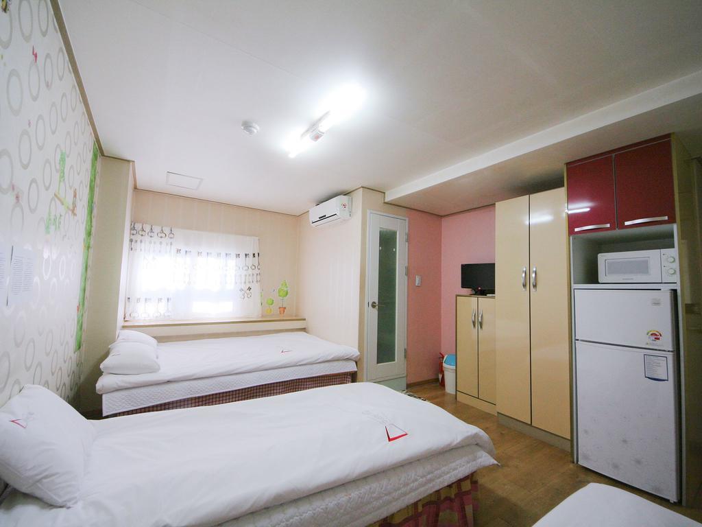 Guesthouse Myeongdong Seúl Habitación foto